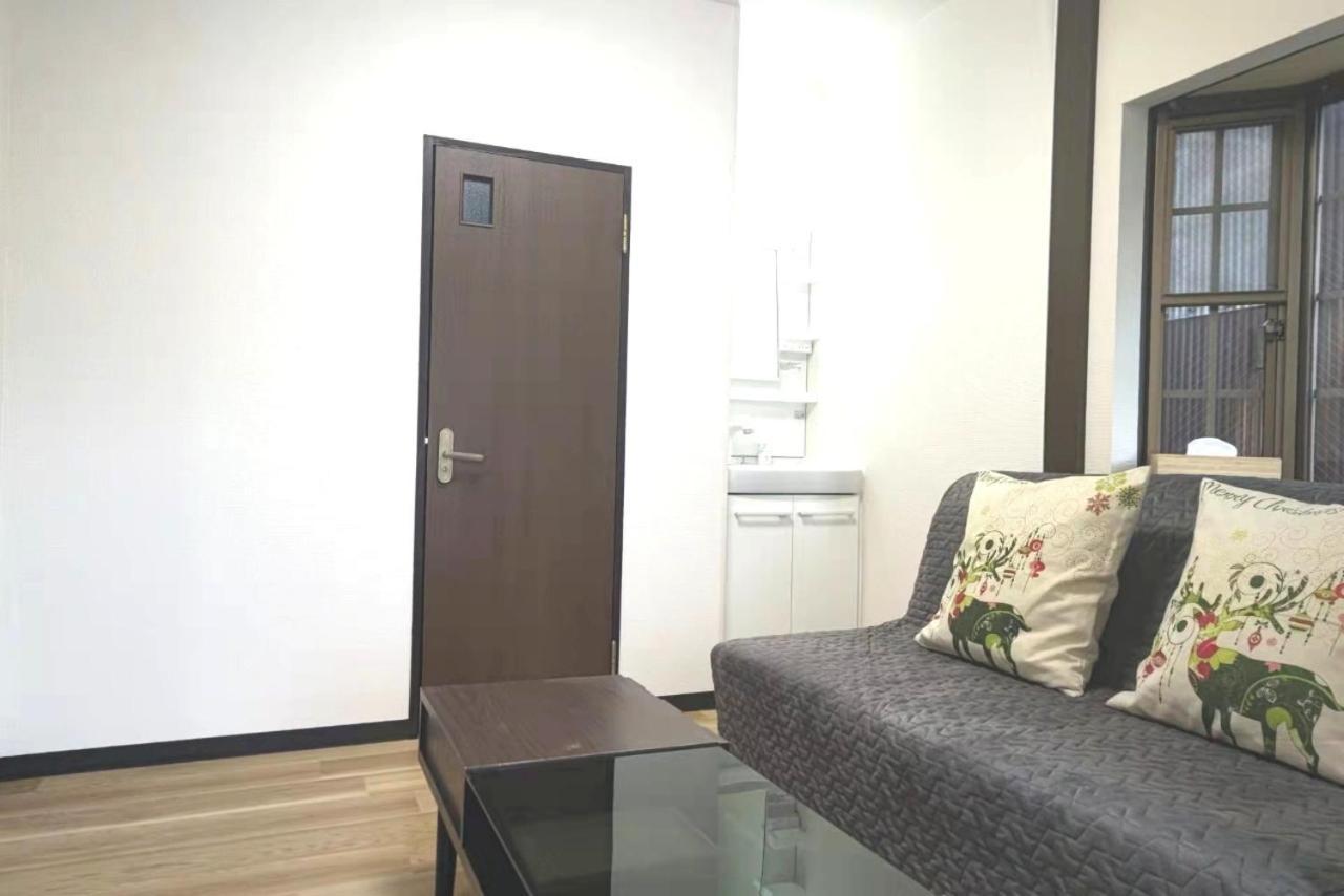 Apartment Kiki Househ --self Check-in -- Number & Password Is In The Following Email *