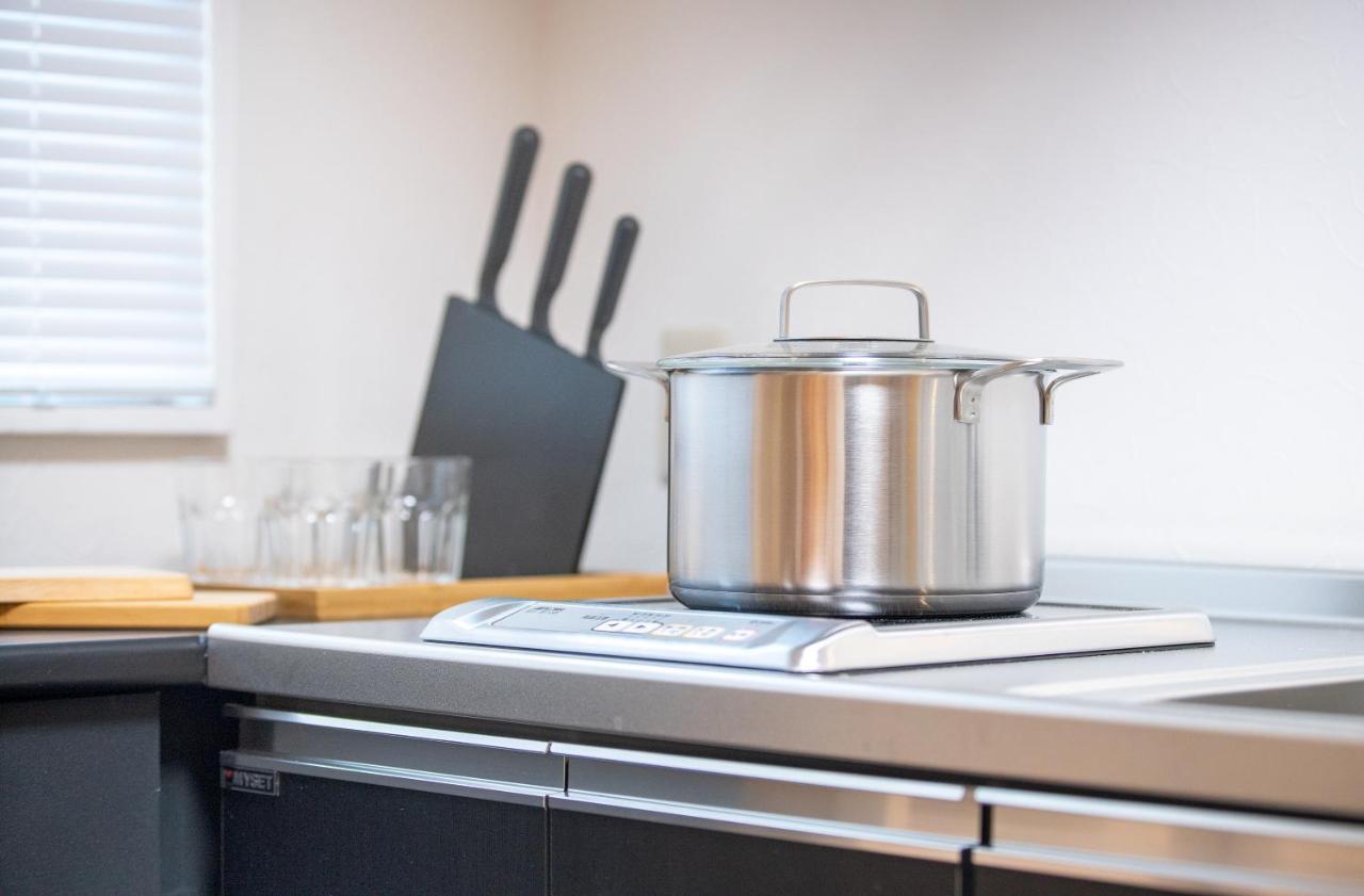 Tsubame Asakusabashi: Base With Kitchen & Laundry Tokyo