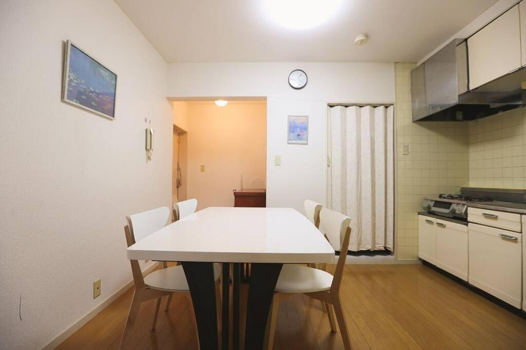 Apartment 1 Minute To Yamanote Line, Ultimate Convenience. *