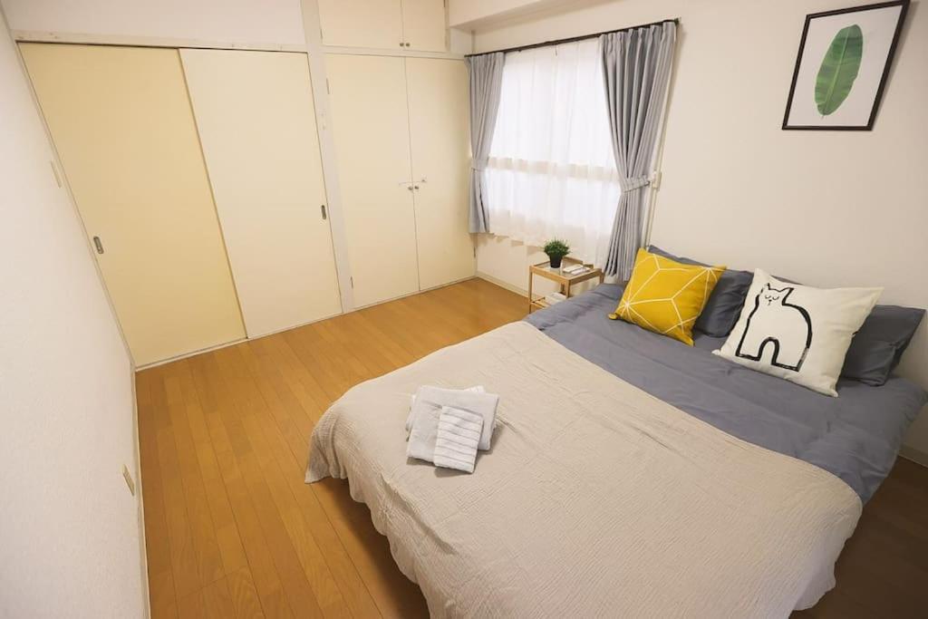 Apartment 1 Minute To Yamanote Line, Ultimate Convenience.