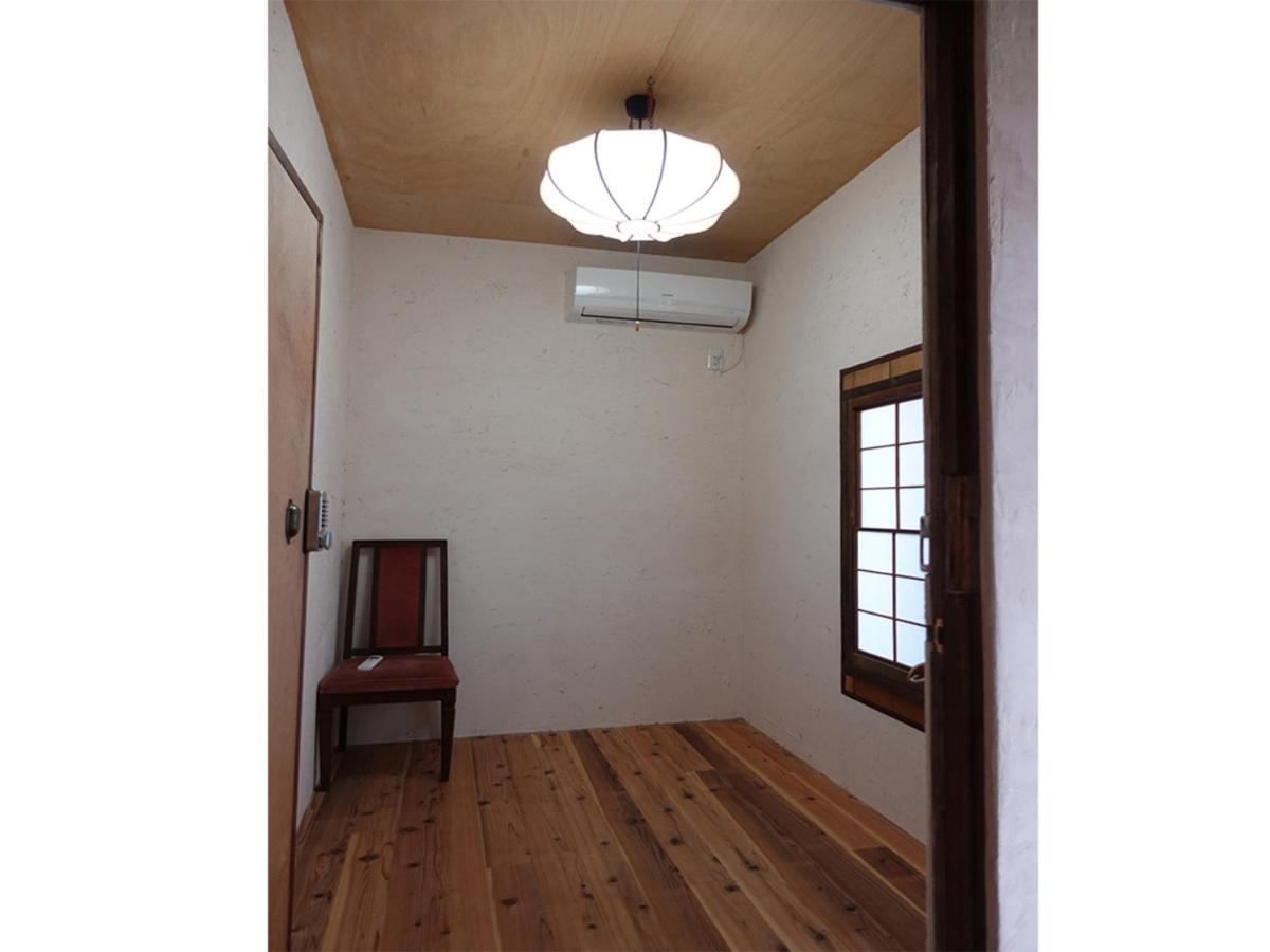 旧邸稽古場 *