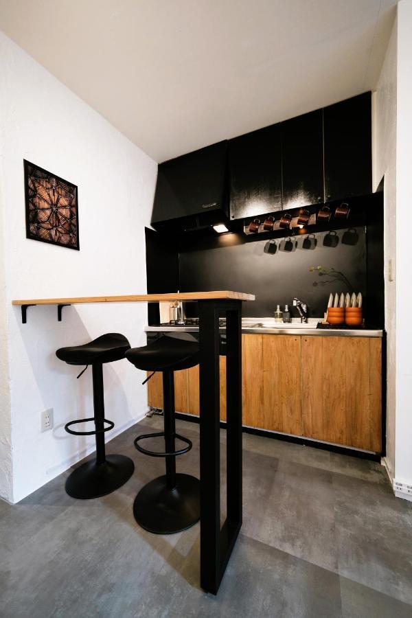 Eden House Apartment *