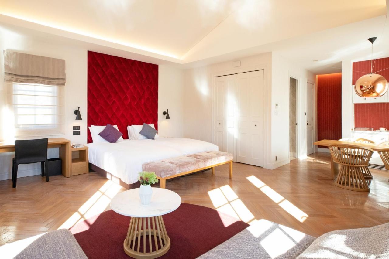 Petals - Floating Hotel 4*