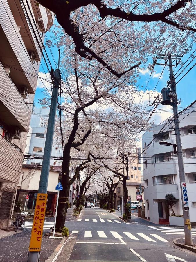 池袋apila *