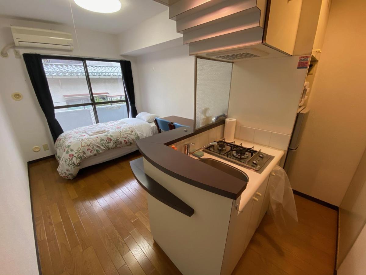Apartment ホワイトテラス桜新町 *