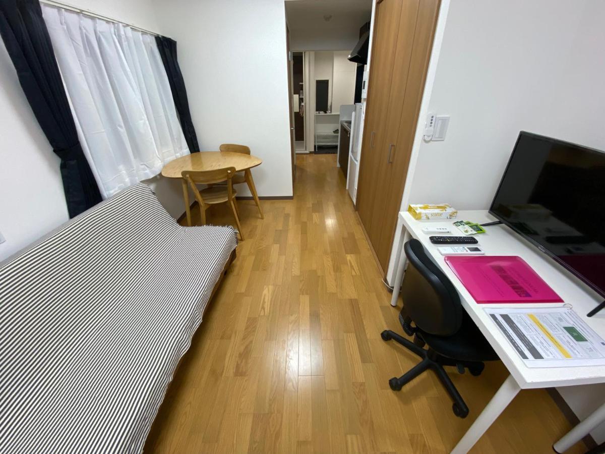 Apartment ホワイトテラス桜新町
