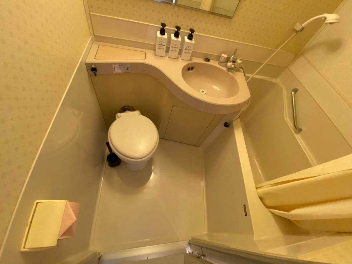 Apartment ホワイトテラス桜新町 *