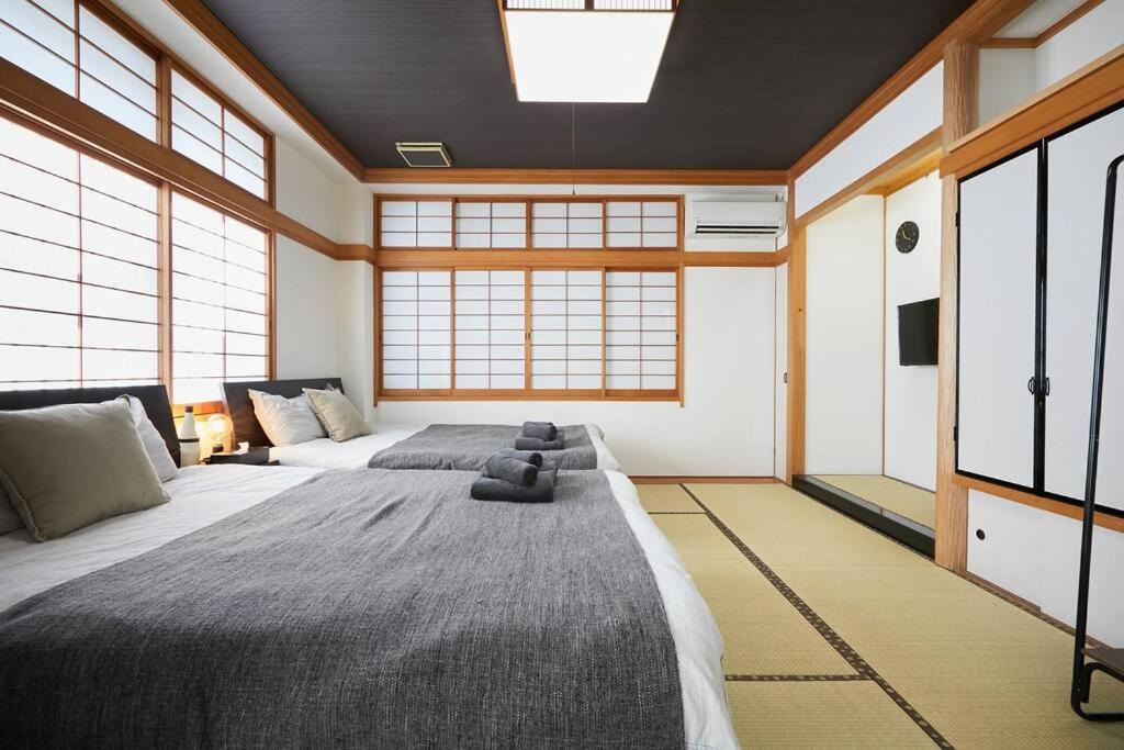 Japanese Tradition Evergreen *