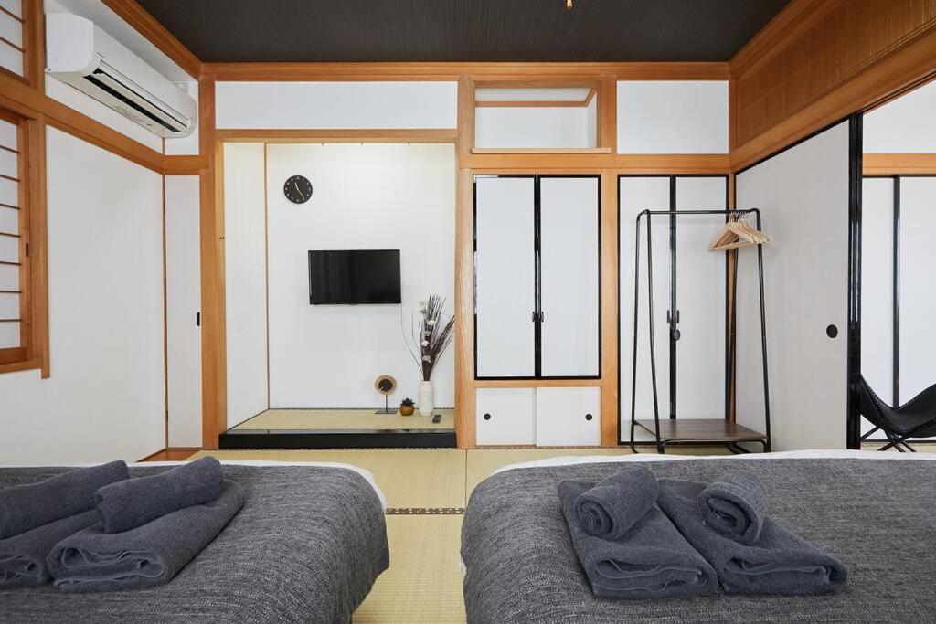 Japanese Tradition Evergreen * Tokyo
