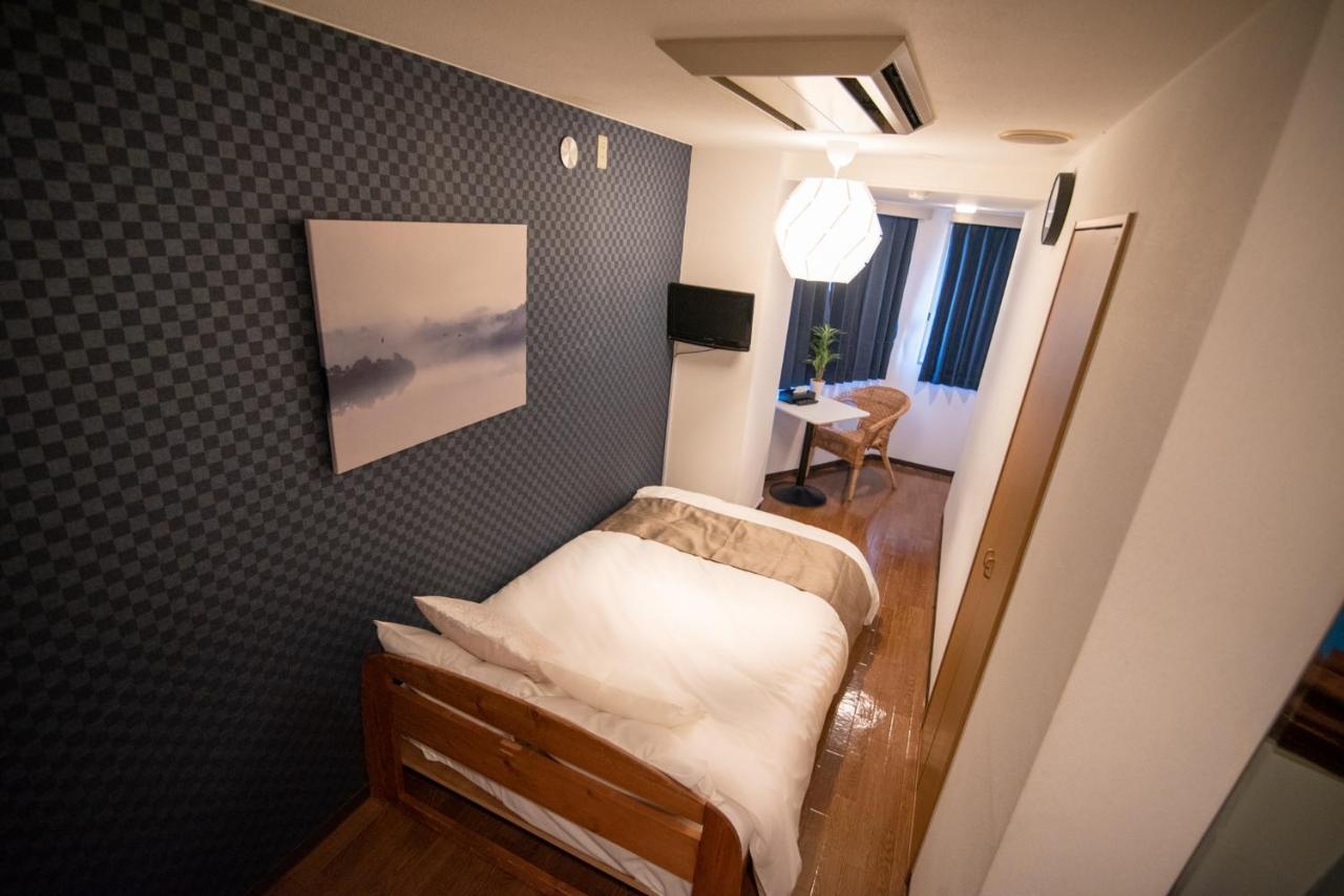 Hotel Vail Sta Takenotsuka 2*