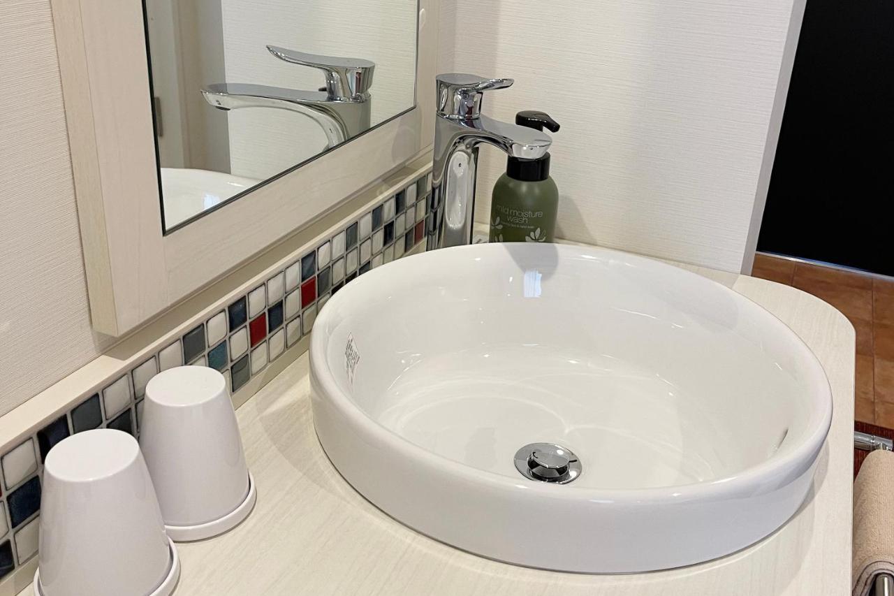 Asta Hotel 3*