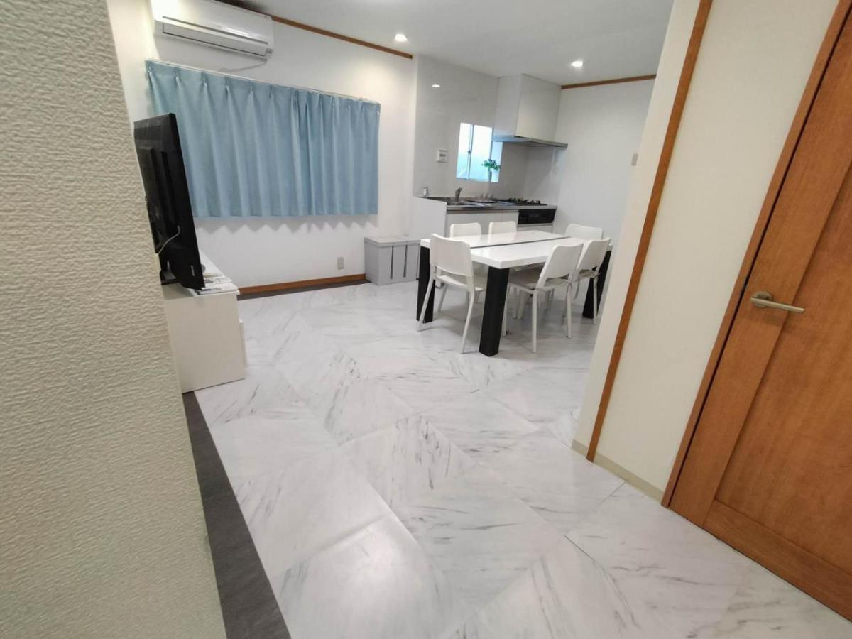 Nishi-shinjuku 3ldk Apartment