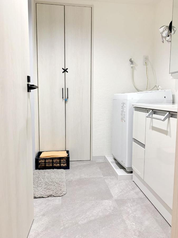 Shinjuku Kabukicho 2-minute Walk: Modern 2-bedroom *