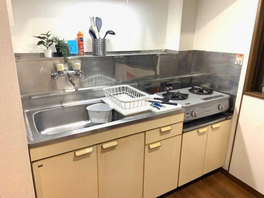 Apartment メゾン八千代102