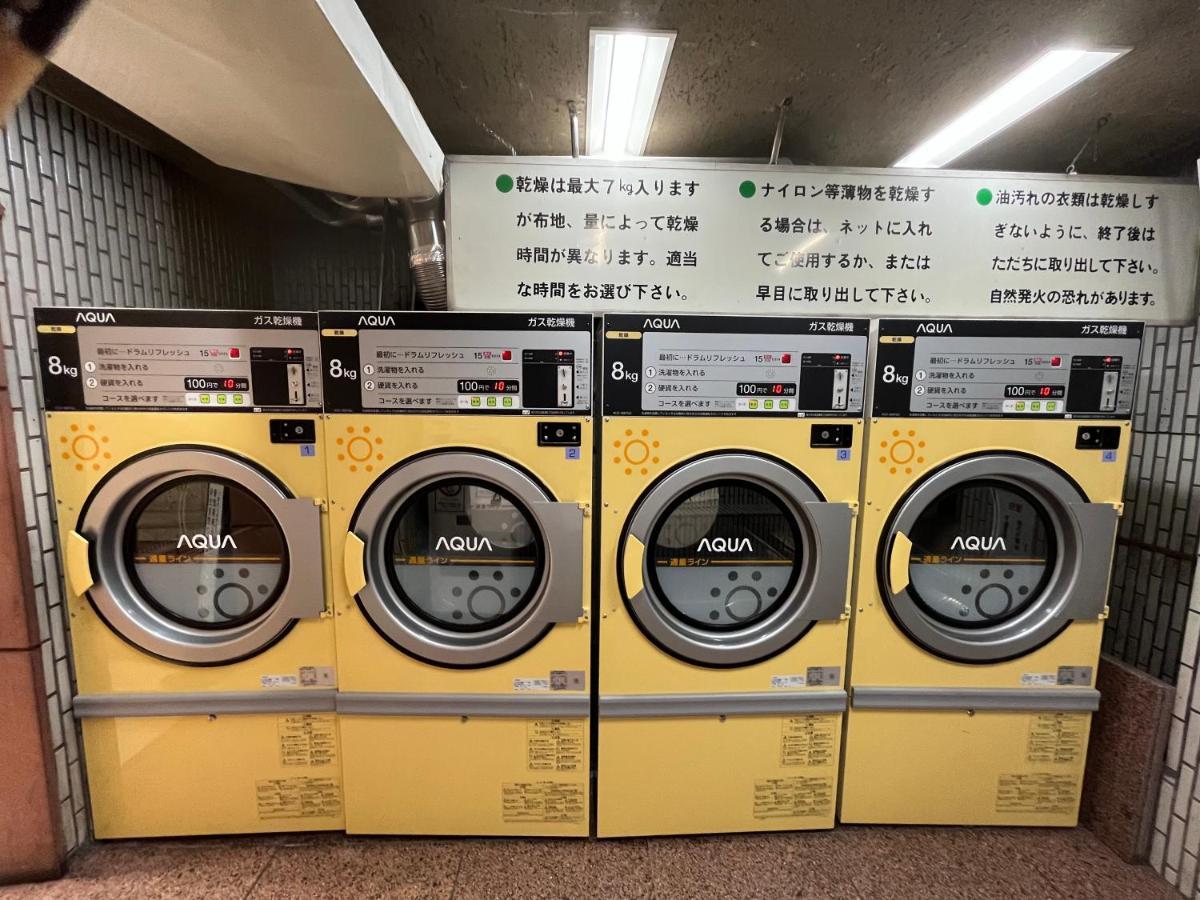 Apartment デザイナーズルーム新宿 エレベーター付　繫華街に至近 最大6人 　飲食店集中　買い物便利 *