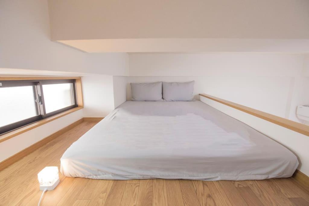 閑静な住宅街_暖かく居心地の良いデザイン Eoe-2 Apartment Tokyo