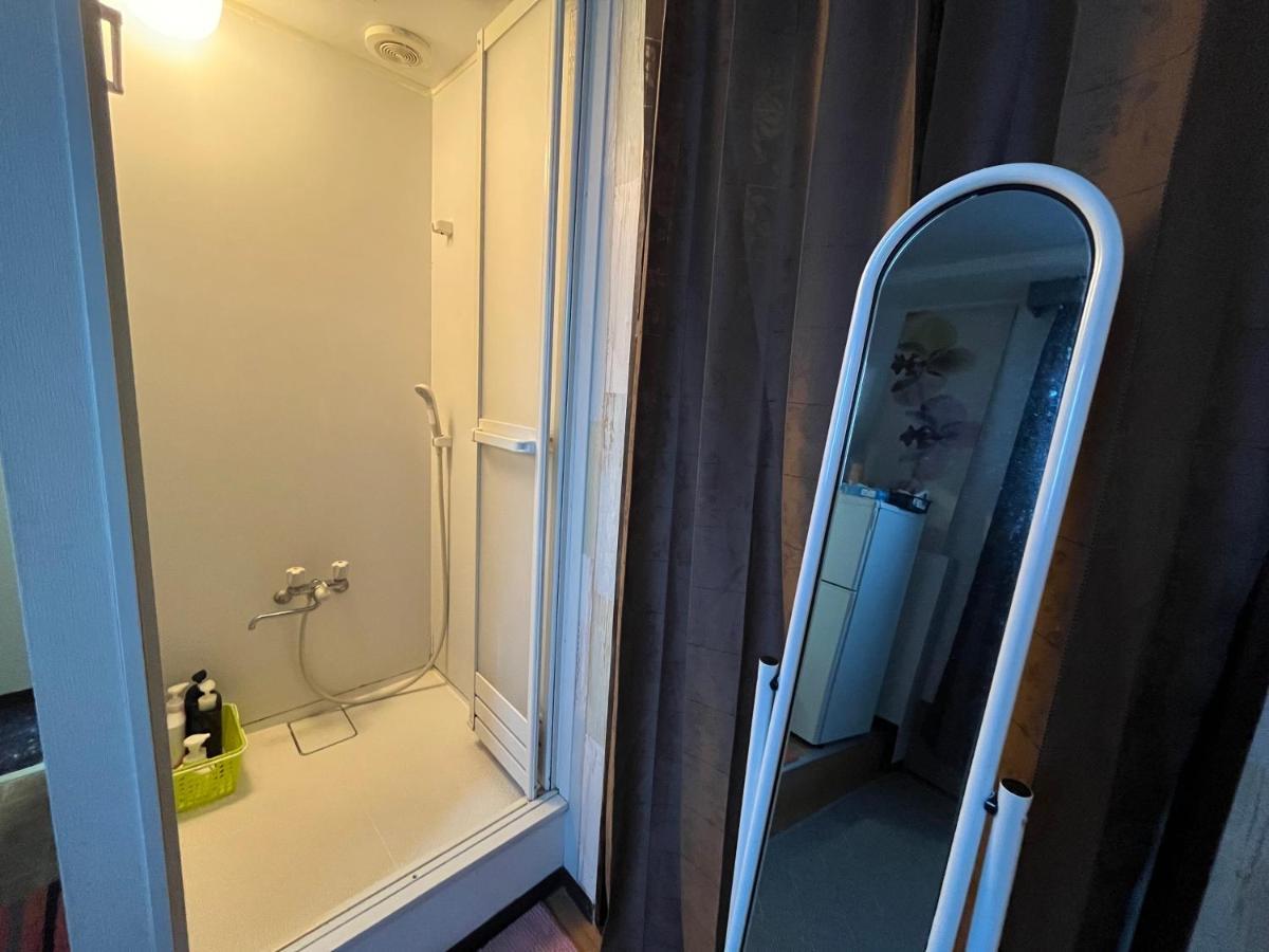 Shinjuku Sky Capsule hotel *