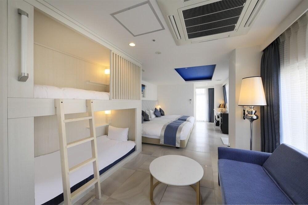 Capsule hotel Centurion Residential Tower 2*