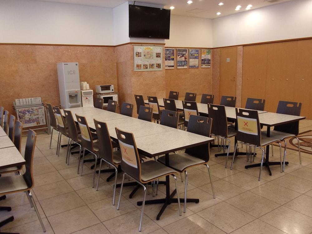 Toyoko Akabane-eki Higashi-guchi Ichiban-gai Tokyo