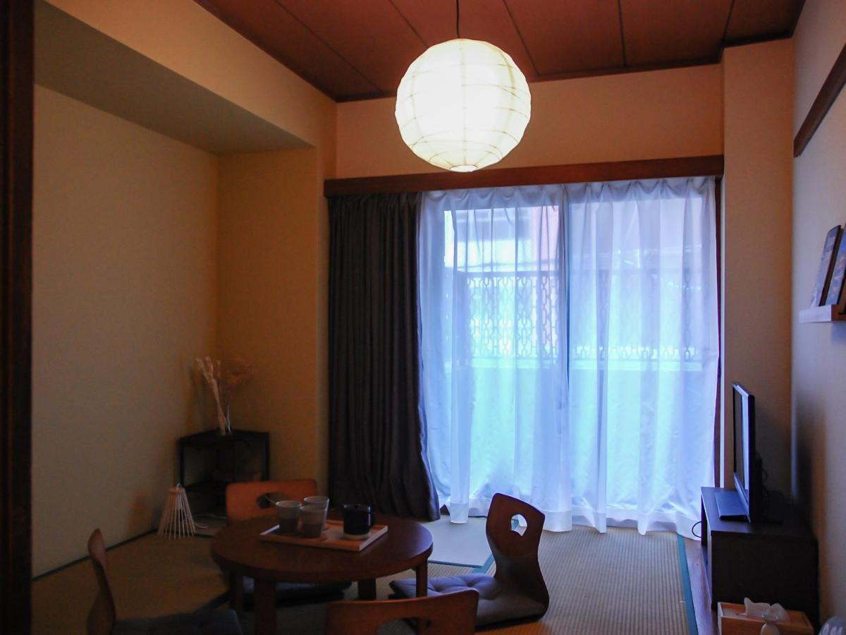 Apartment サンモールクレスト *