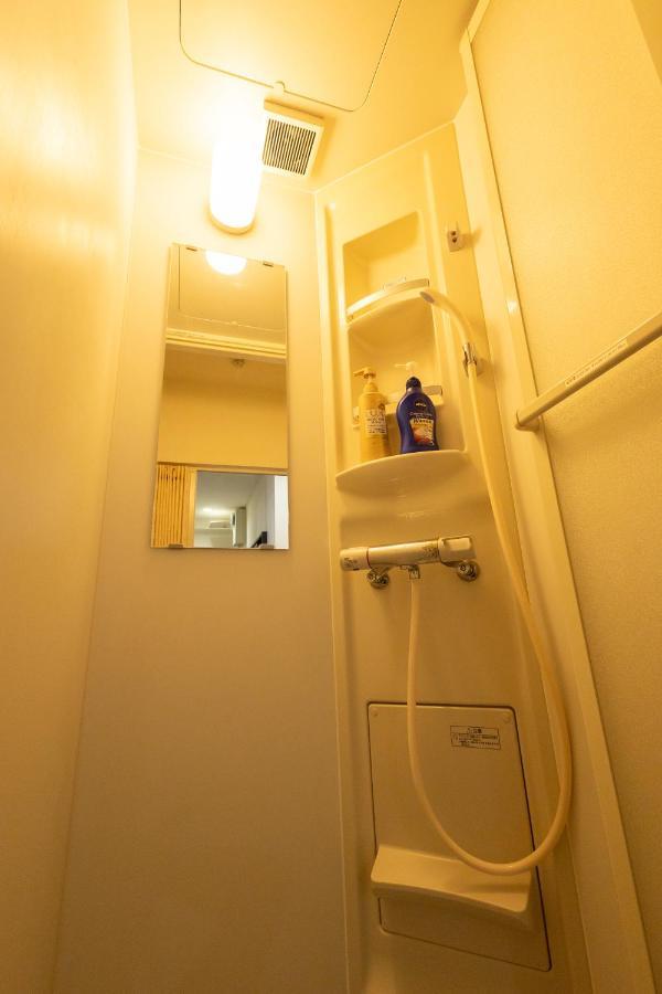 Apartment East Shinjuku Triplex: 3-bedroom With Shared Shower *
