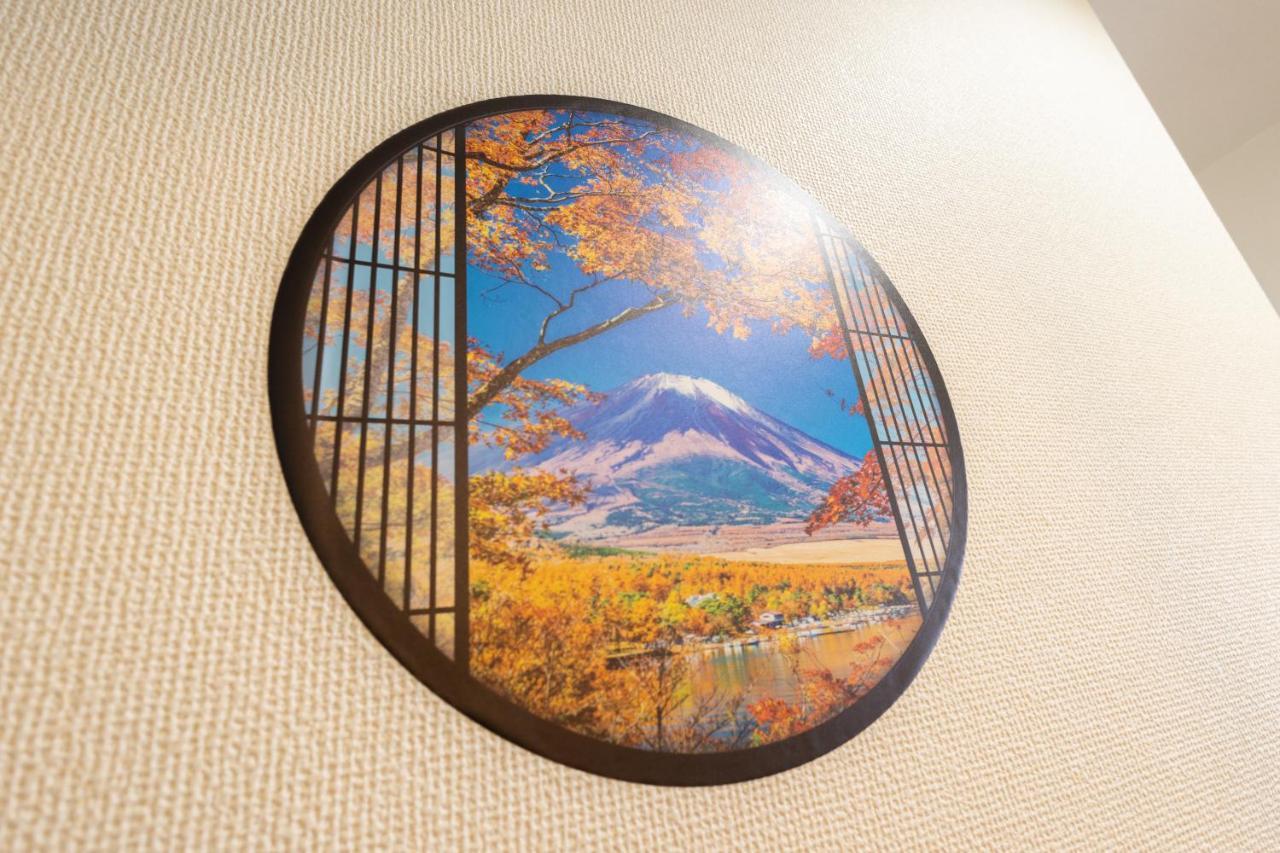 East Shinjuku Triplex: 3-bedroom With Shared Shower