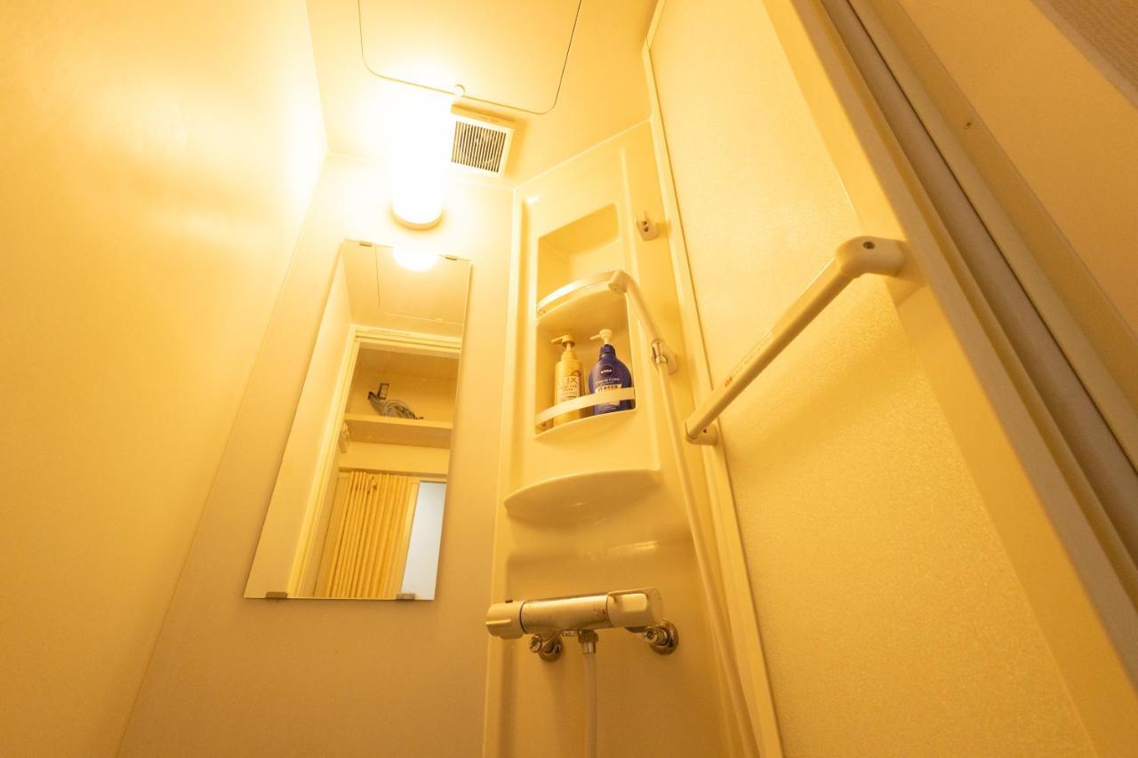 Apartment East Shinjuku Triplex: 3-bedroom With Shared Shower