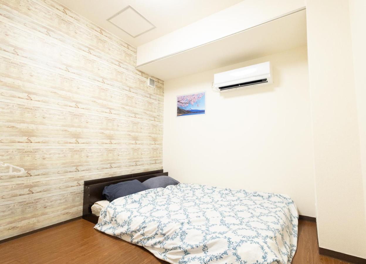 Apartment East Shinjuku Triplex: 3-bedroom With Shared Shower Tokyo