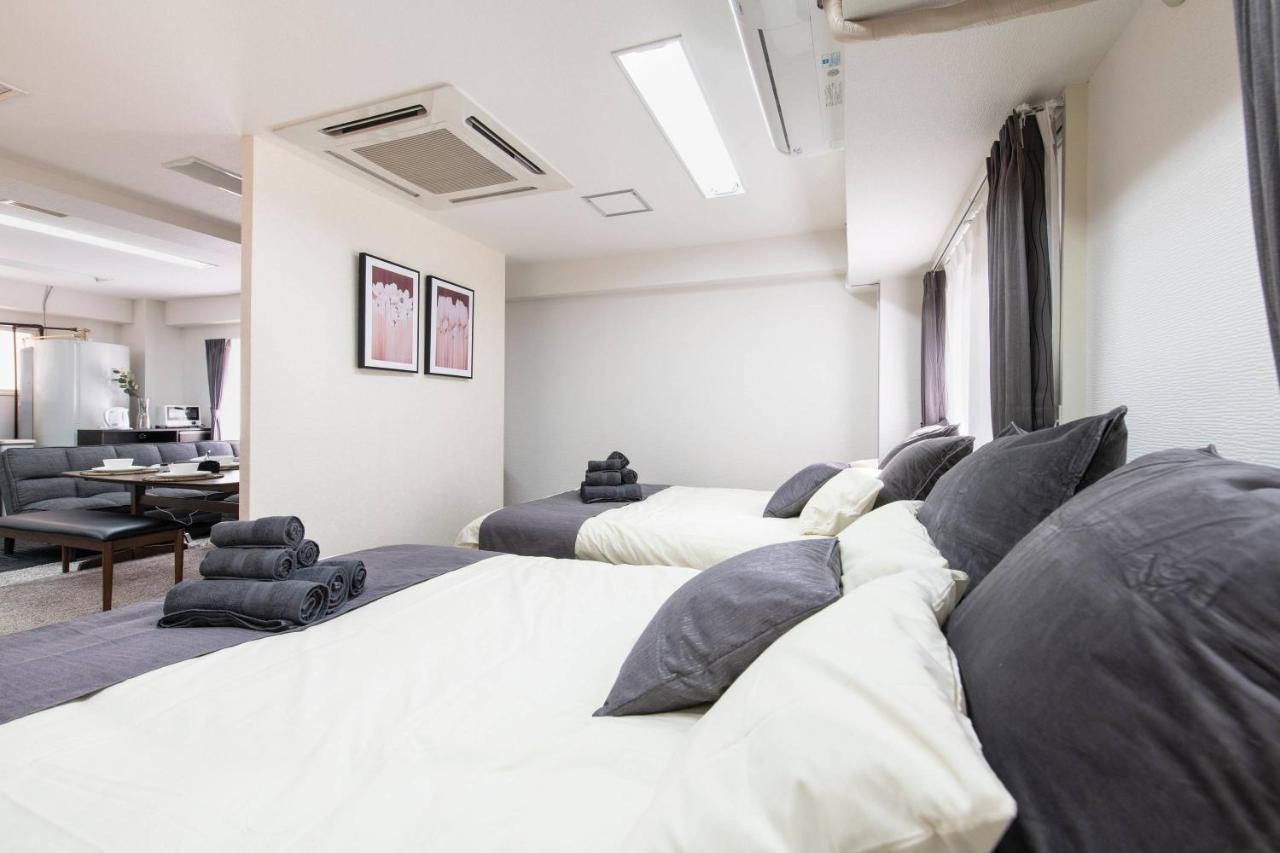 Apartment Tsukimura Building
