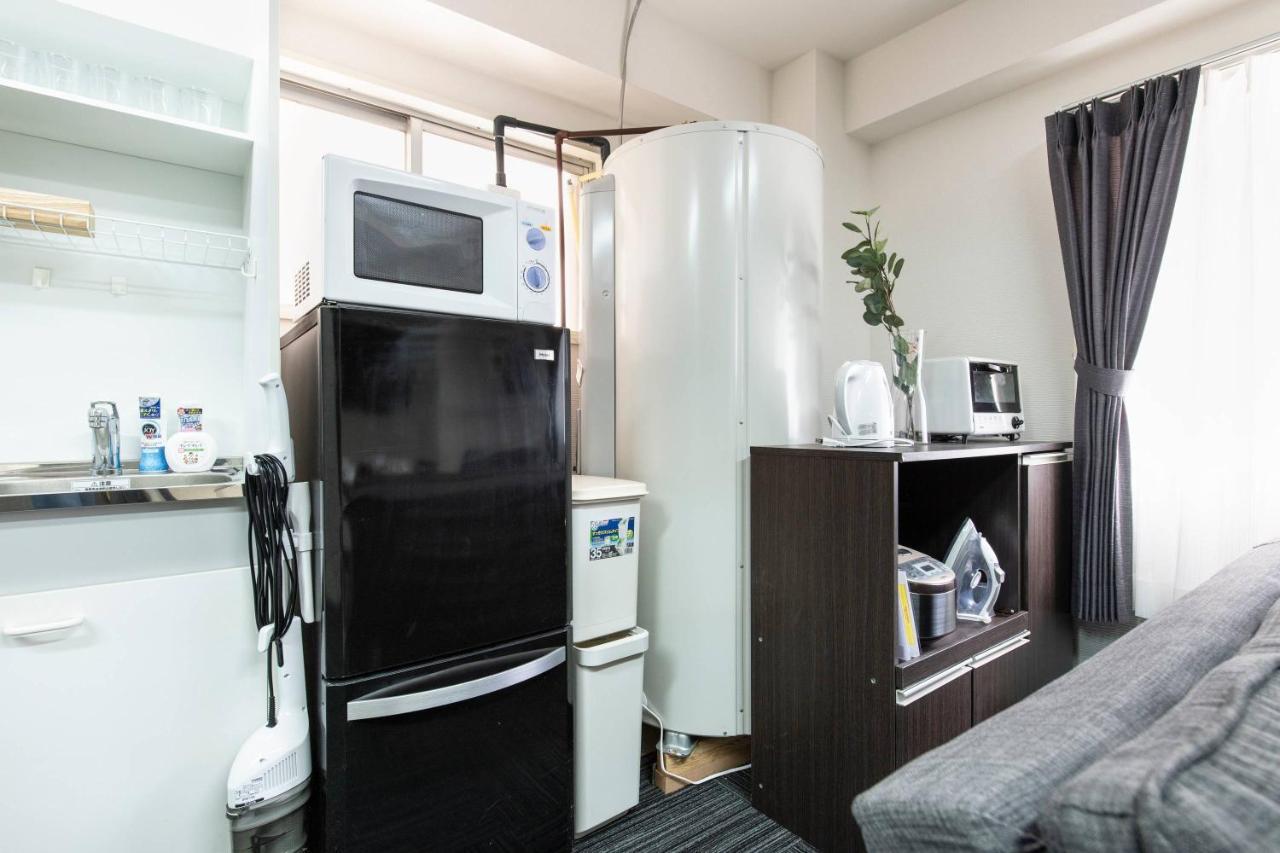 Apartment Tsukimura Building *