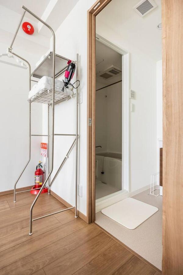 Apartment 上野駅徒歩５分シングルベッド４台+ソファベッド２台 1ldk *