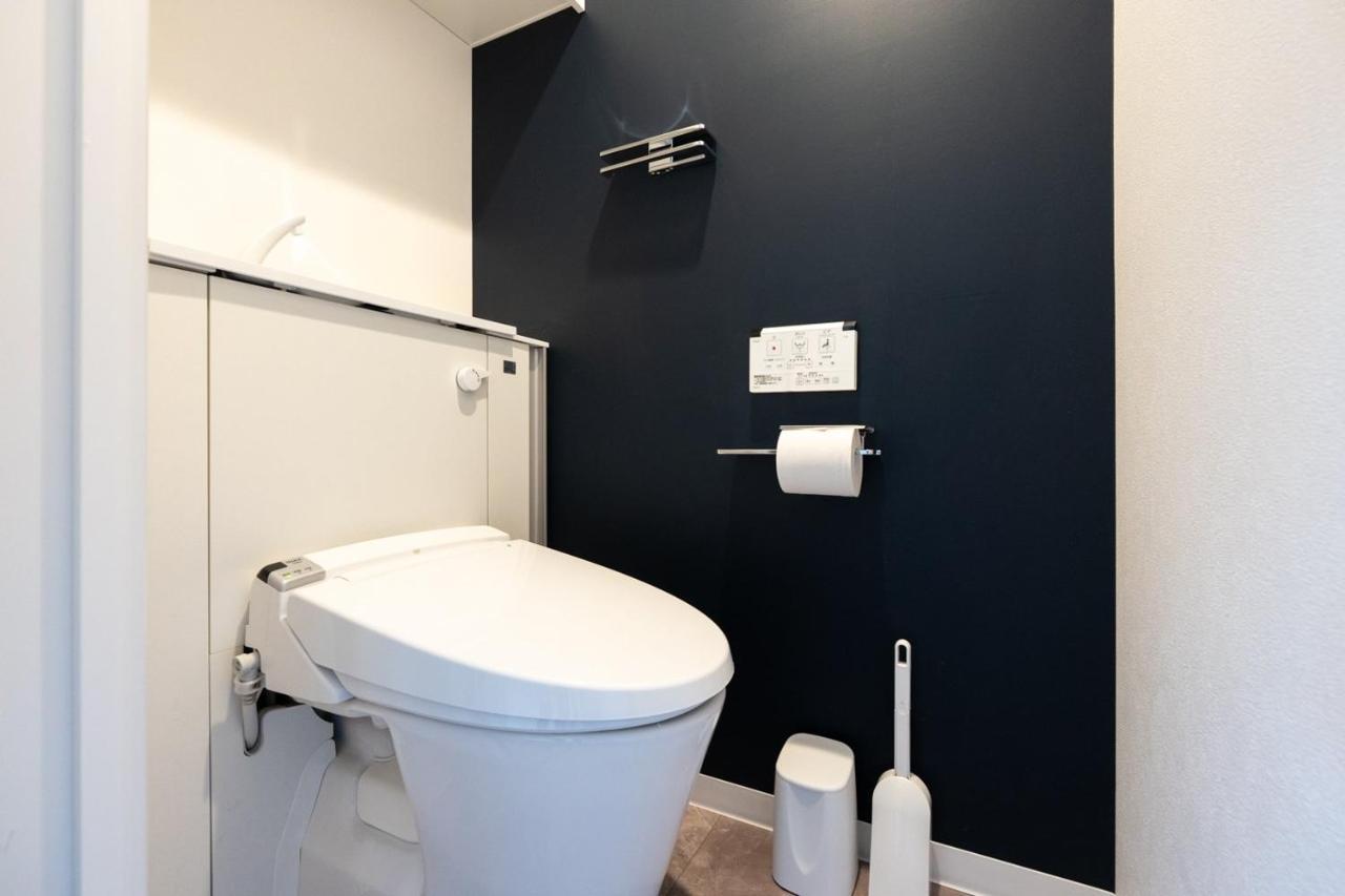 Luxe Minami Aoyama Apartment