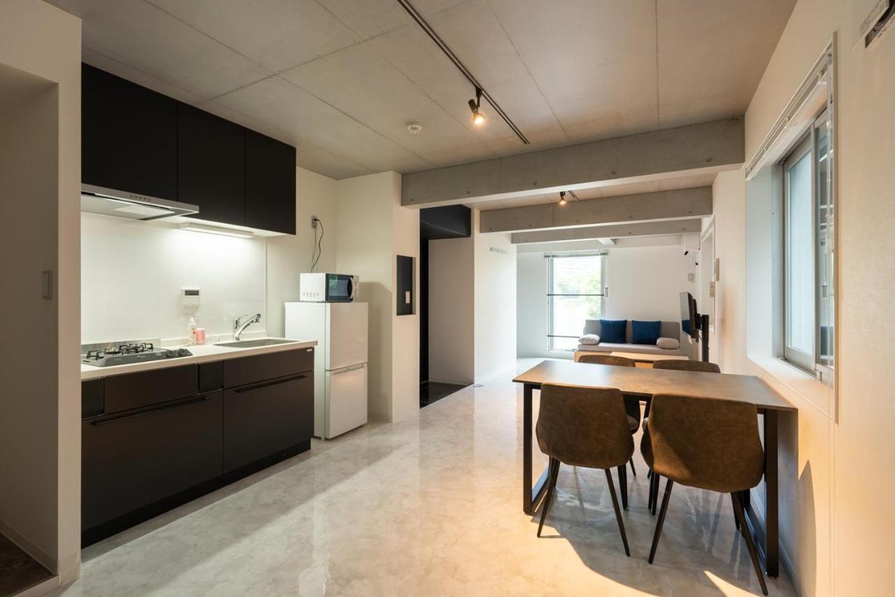 Luxe Minami Aoyama Apartment