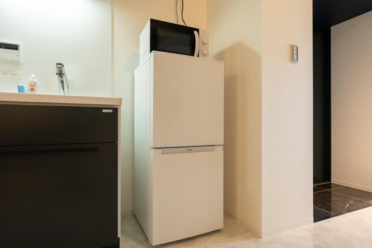 Luxe Minami Aoyama Apartment