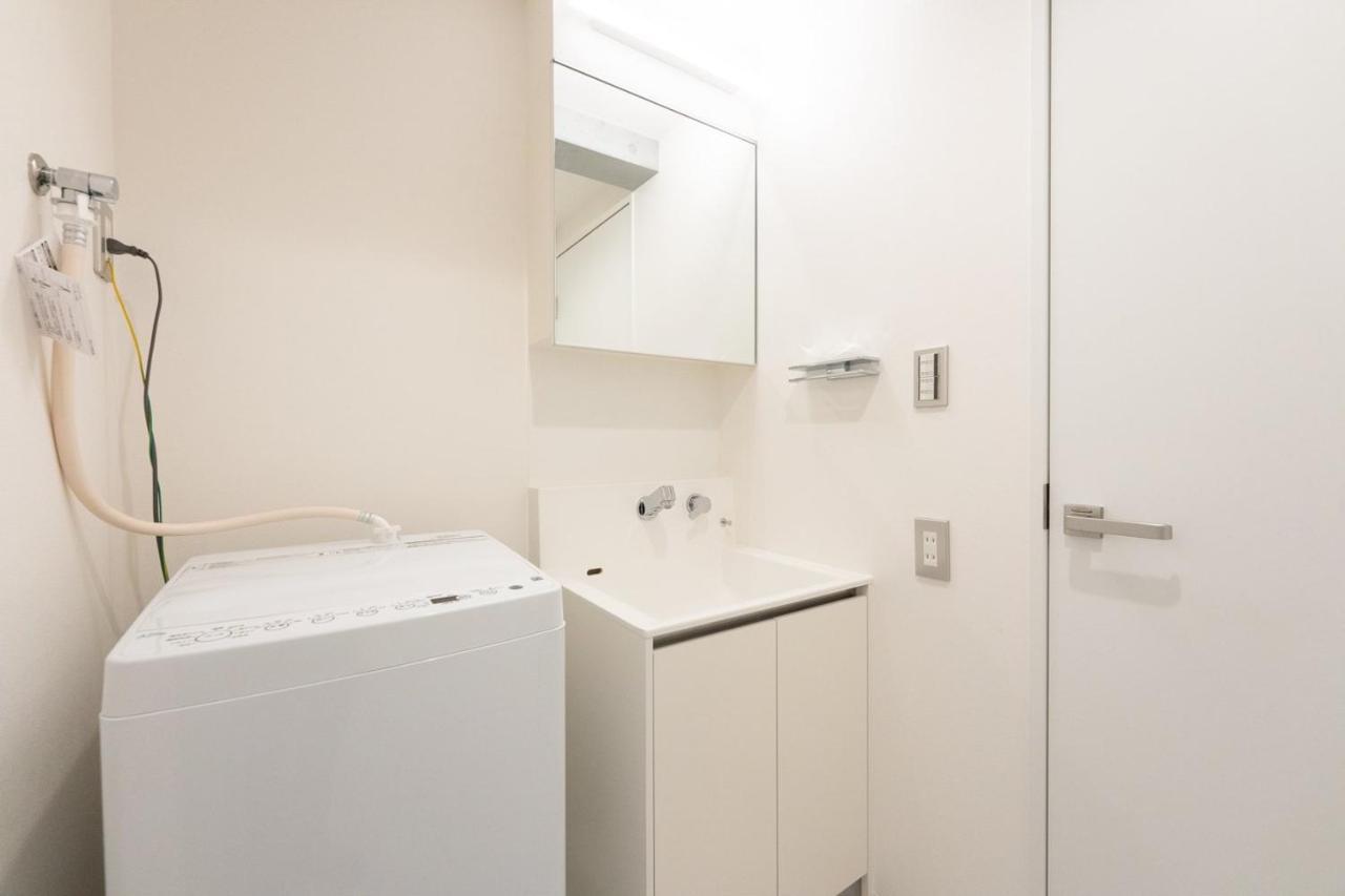 Luxe Minami Aoyama Apartment