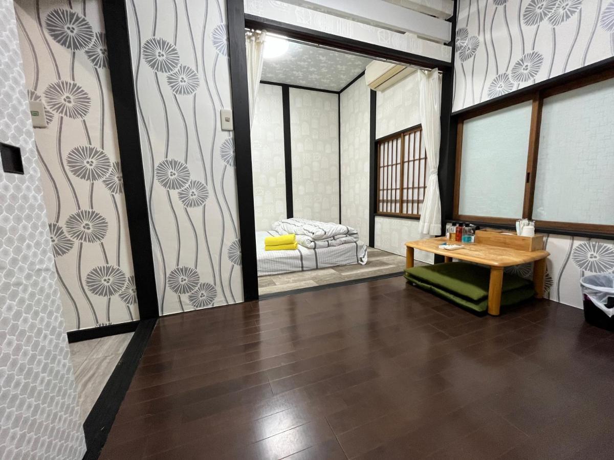 Lucky Hotel *