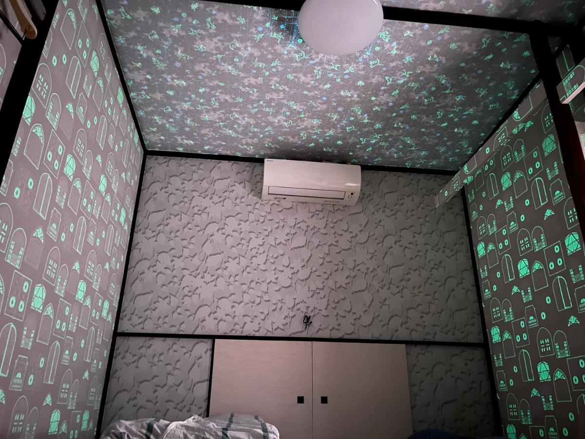 Lucky Hotel *