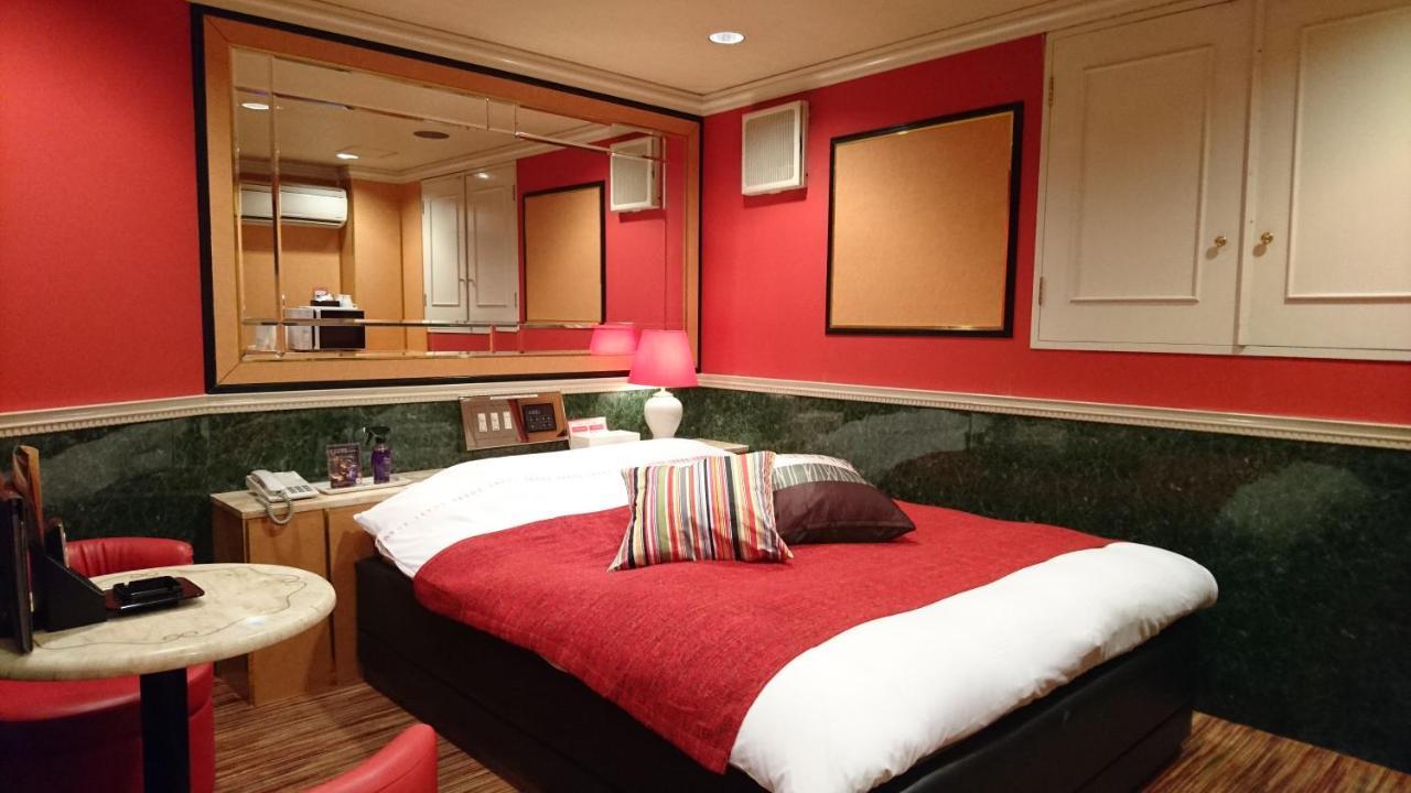 Savoy - Adult Only Love hotel *