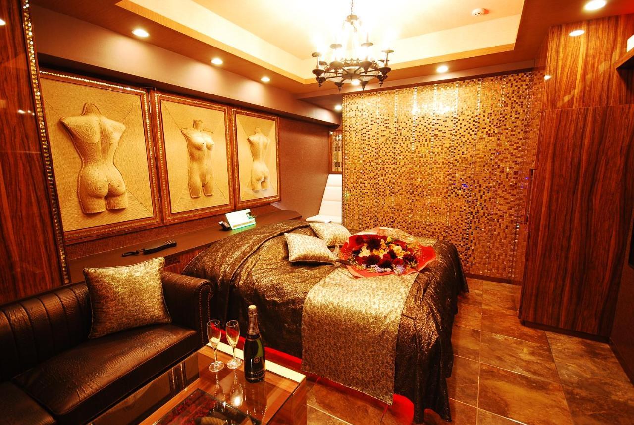 Sara Kinshicho (adults Only) Love hotel *