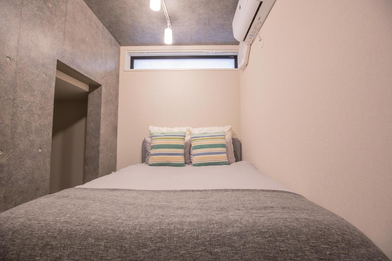 Chic And Contemporary Trendy Bnb In The Heart Of The City- Y02i