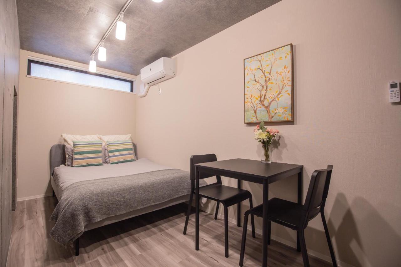 Chic And Contemporary Trendy Bnb In The Heart Of The City- Y02i