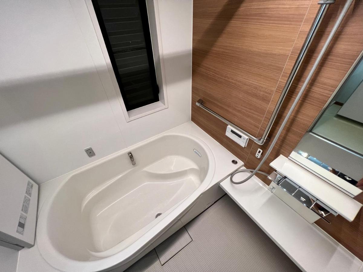 Apartment Value Stay, Immerse In Local Culture, Prime Location & Fast Wifi *