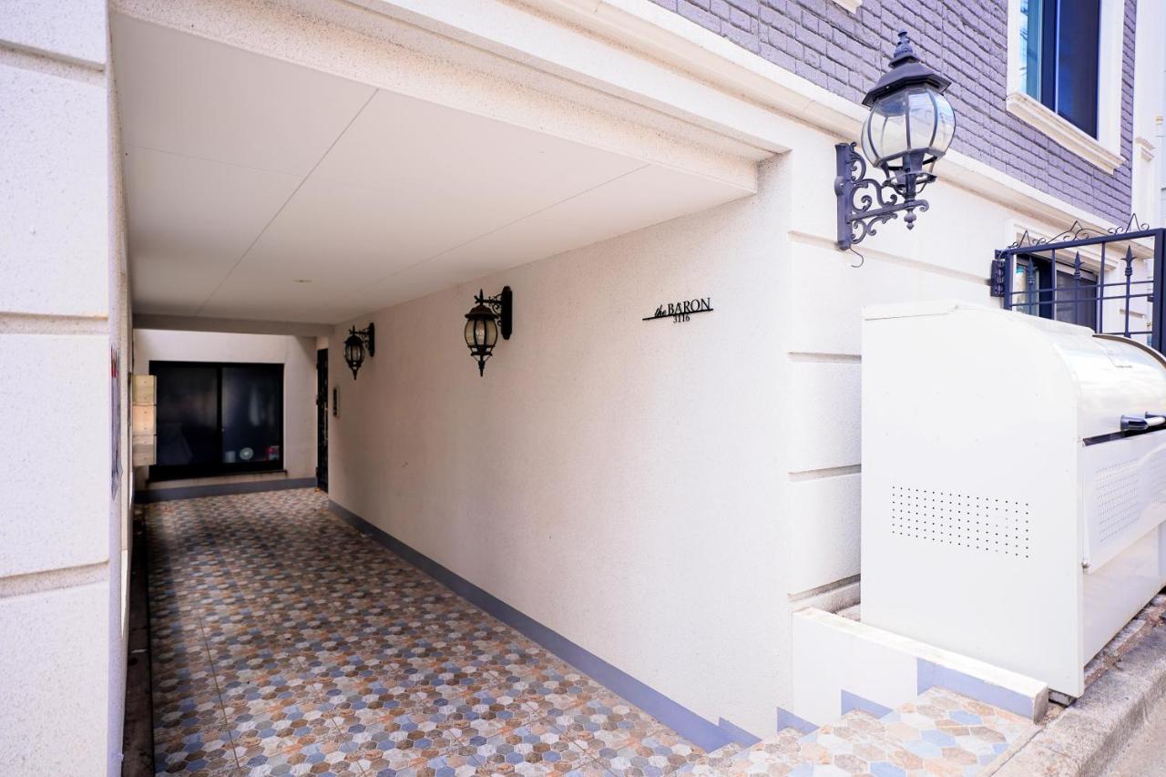 The Baron西新宿303セルフコーヒー付き Apartment *