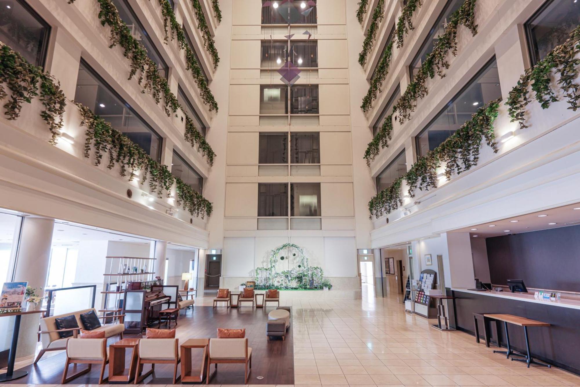 Hotel Bayside Azur Takeshiba 4*