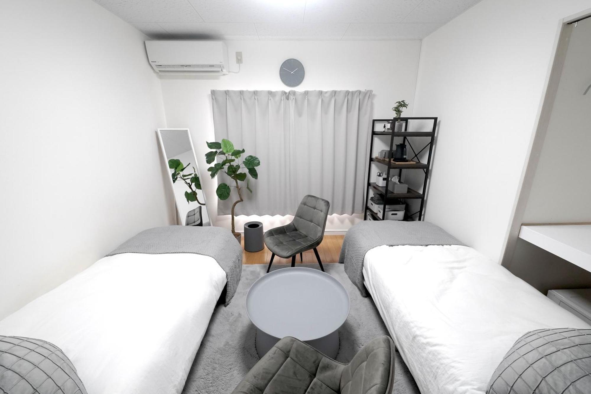 Apartment Close To Shinjuku!twin Beds,projector,appliances! *