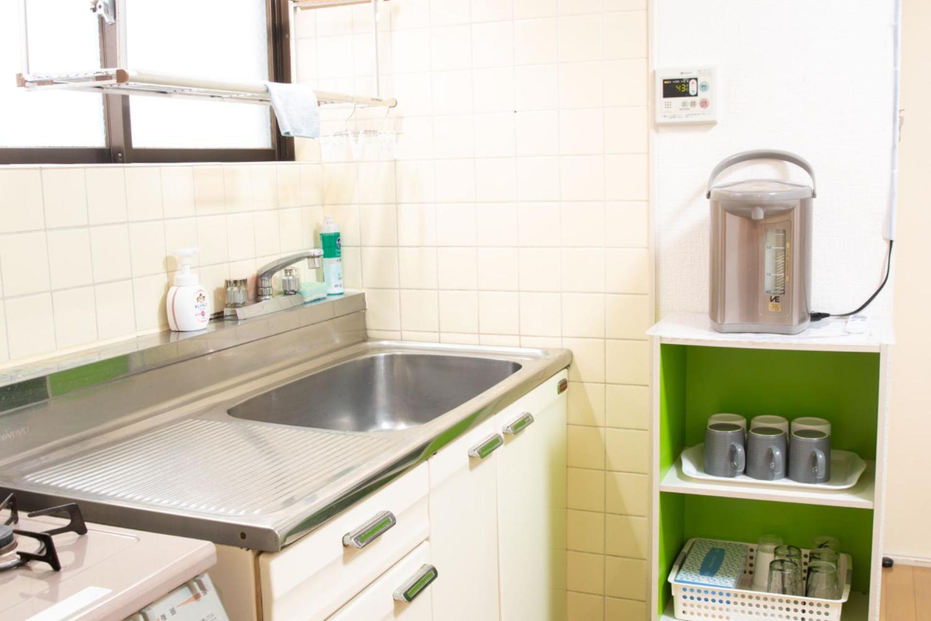 1 Minute To Yamanote Line, Ultimate Convenience. Apartment Tokyo