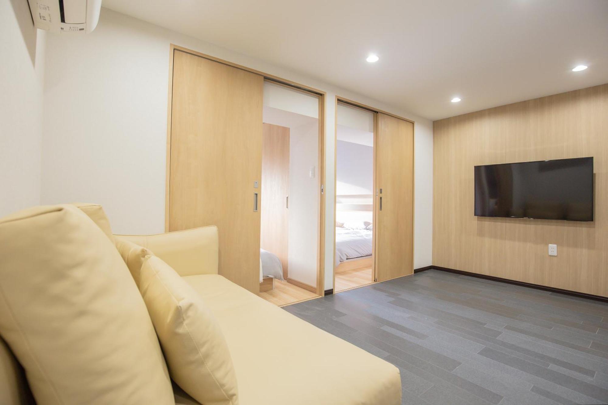1min Walk To Higashi Shinjuku Sta 8ppl Shinjuku Gyoen丶 National Garden丶 Kabukicho丶 Shinjuku Station丶 Golden Gai丶 Metropolitan Government Building Yyoqb Tokyo