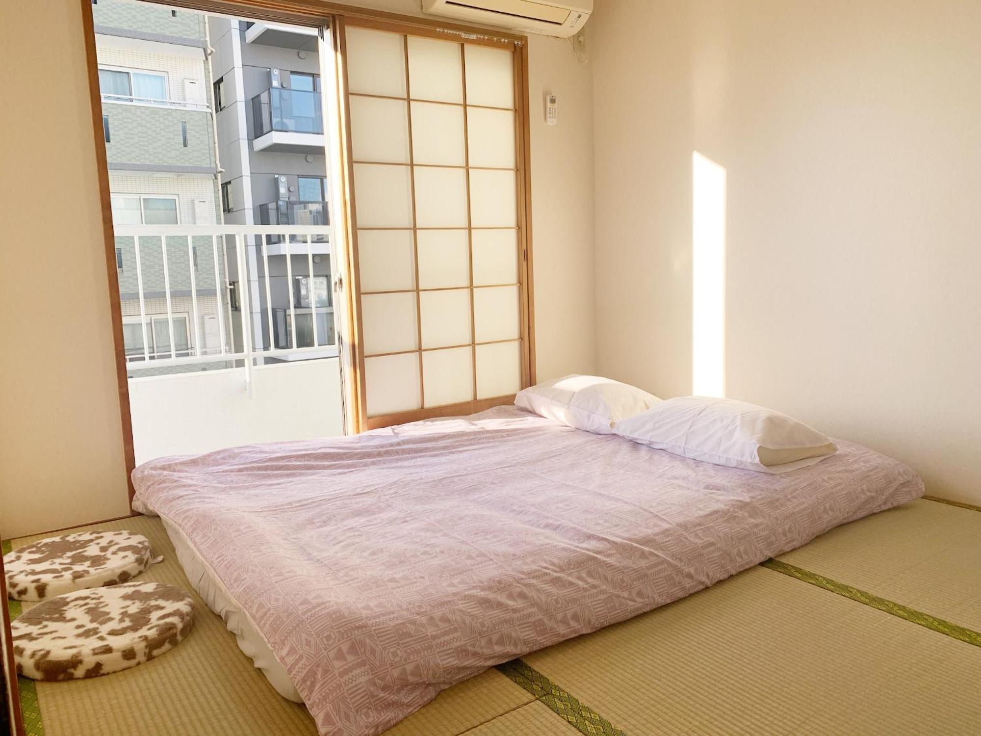 Apartment 精品新装修60平米2卧室阳光公寓#干湿分离#高速无限制网路#专用电梯直达#3站直达新宿#最大7人#itk501