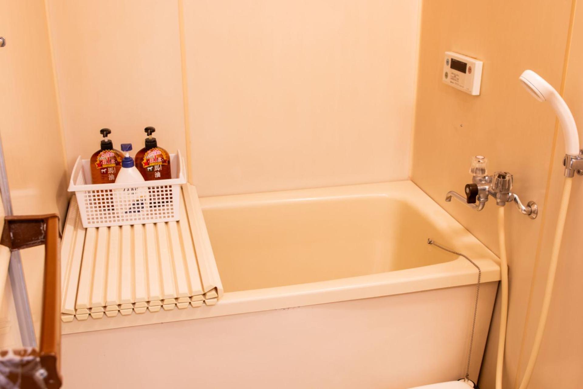1 Minute To Yamanote Line, Ultimate Convenience. Apartment *