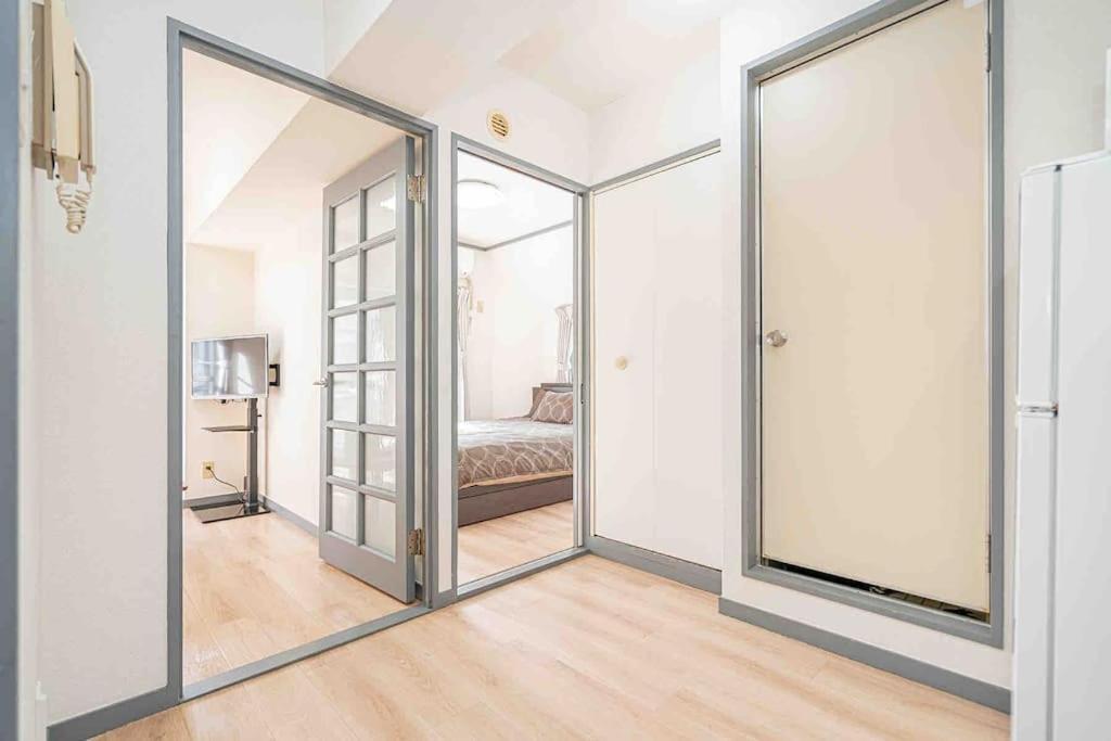 A Boutique One-bedroom In Takadanobaba, Shinjuku Ward, Tokyo. A 6-minute Walk To The Yamanote Line Apartment *